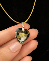 OBSIDIAN HEART CRYSTAL PENDANT NECKLACE ✨